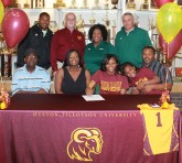 akia sign Mumphrey becomes a Lady Ram